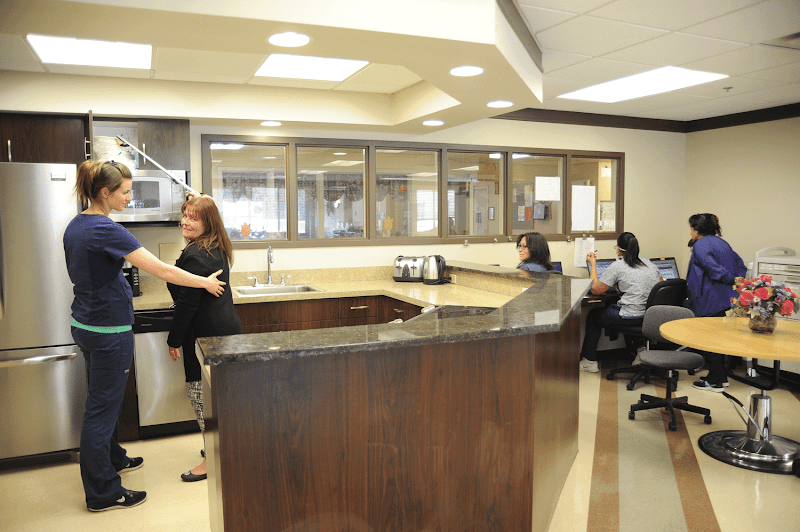 BROOKHAVEN HEALTH CARE FACILITY L L C nursing home in EAST PATCHOGUE, NY - Photo 4 of 5