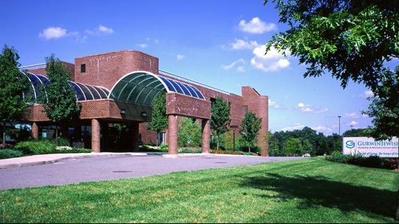 GURWIN JEWISH NURSING AND REHABILITATION CENTER nursing home in COMMACK, NY - Photo 3 of 10