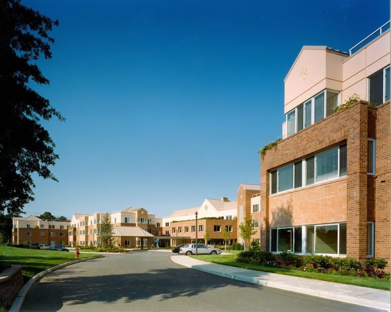 GURWIN JEWISH NURSING AND REHABILITATION CENTER nursing home in COMMACK, NY - Photo 4 of 10