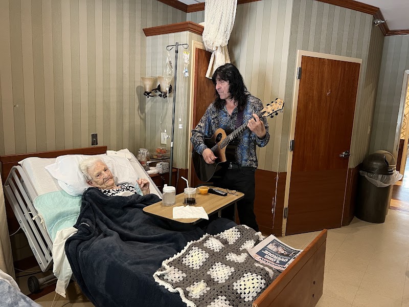 BELLHAVEN CENTER FOR REHAB AND NURSING CARE nursing home in BROOKHAVEN, NY - Photo 4 of 5