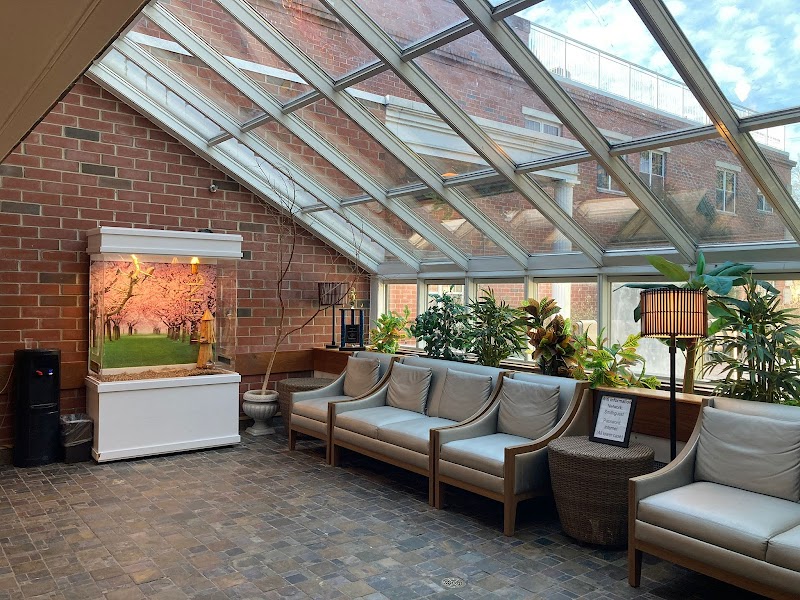 SMITHTOWN CENTER FOR REHABILITATION & NURSING CARE nursing home in SMITHTOWN, NY - Photo 5 of 10
