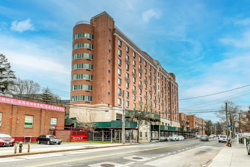 UNION PLAZA CARE CENTER nursing home in FLUSHING, NY - Photo 3 of 10