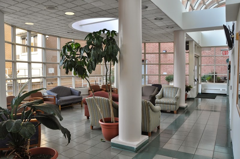 ELMHURST CARE CENTER INC nursing home in EAST ELMHURST, NY - Photo 4 of 10