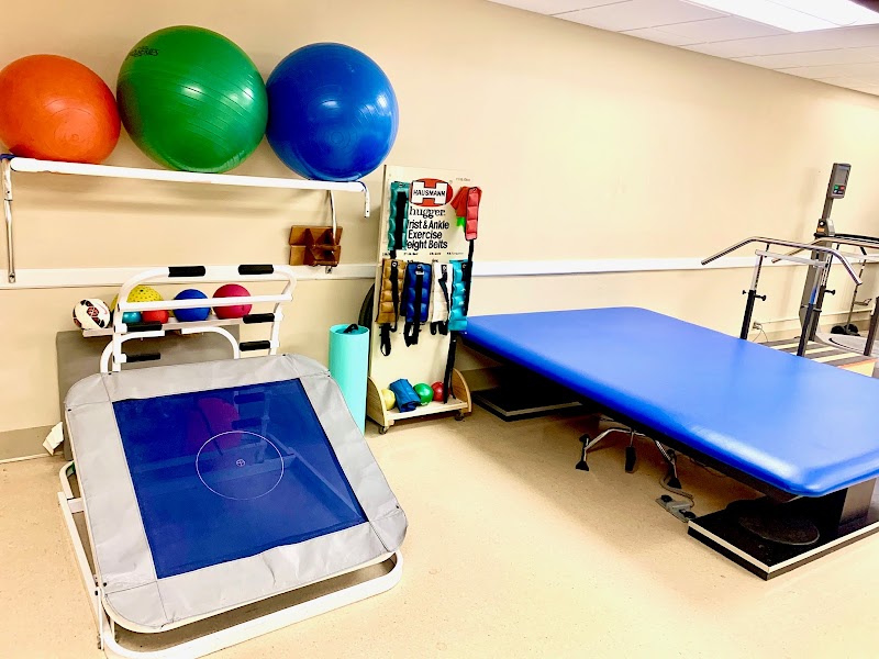 Raleigh Rehabilitation Center nursing home in Raleigh, NC - Photo 3 of 5