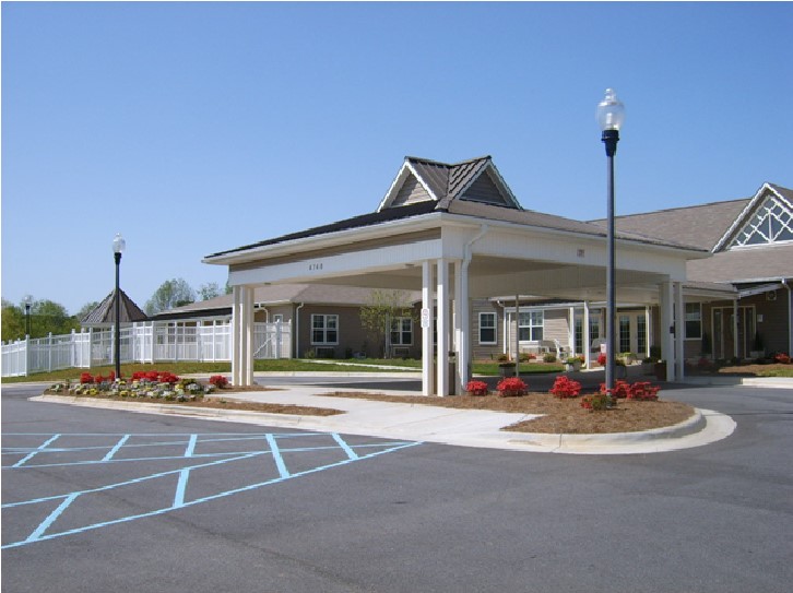 Davidson Health & Rehab Center nursing home in Lexington, NC - Photo 2 of 3