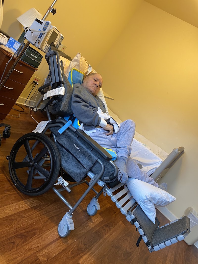 Huntersville Oaks nursing home in Huntersville, NC - Photo 3 of 5