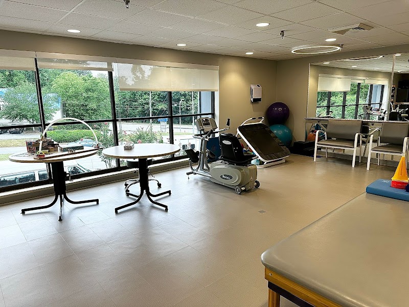 Piedmont Hills Center for Nursing and Rehab nursing home in Greensboro, NC - Photo 3 of 5