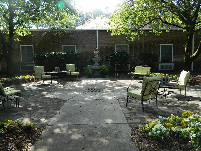 Capital Nursing and Rehabilitation Center nursing home in Raleigh, NC - Photo 3 of 10