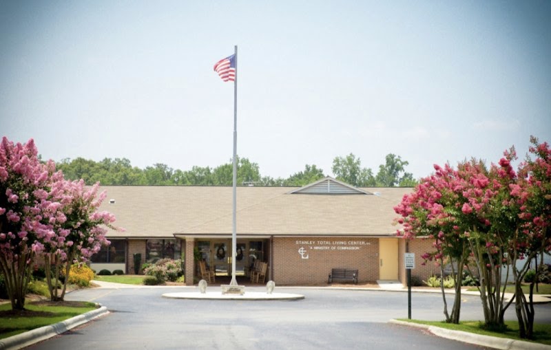 Stanley Total Living Center nursing home in Stanley, NC - Photo 2 of 5