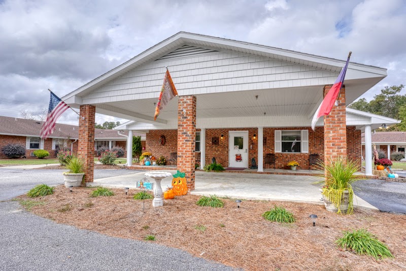 Bladen East Health And Rehab nursing home in Elizabethtown, NC - Photo 4 of 10