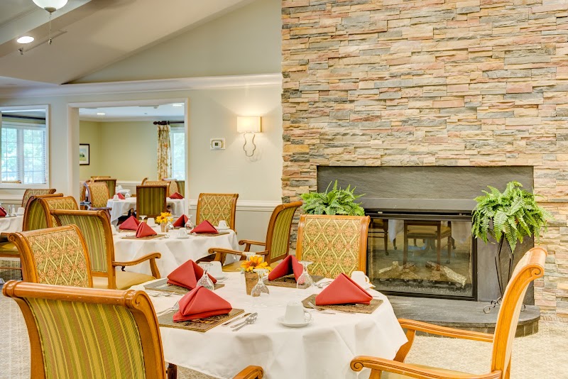 Piedmont Crossing nursing home in Thomasville, NC - Photo 3 of 10