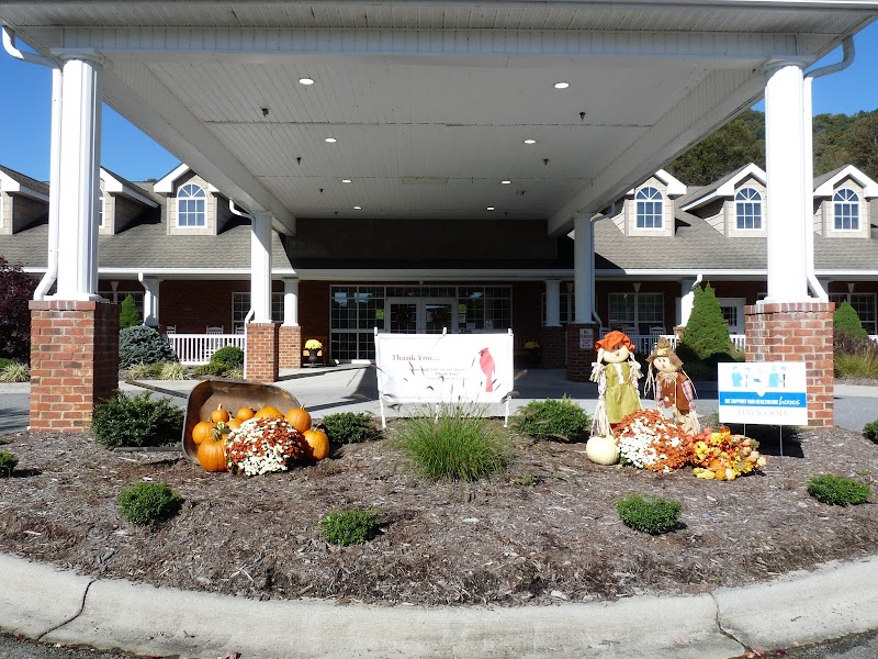 Smoky Mountain Health and Rehabilitation Center nursing home in Waynesville, NC - Photo 4 of 10