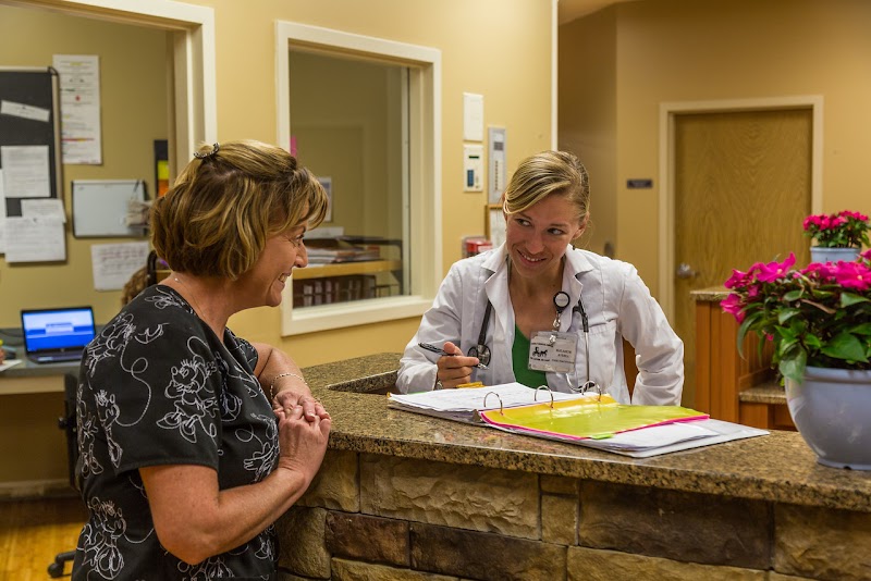 College Pines Health and Rehabilitation nursing home in Connelly Springs, NC - Photo 4 of 10