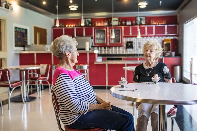 Hendersonville Health and Rehabilitation nursing home in Flat Rock, NC - Photo 5 of 10