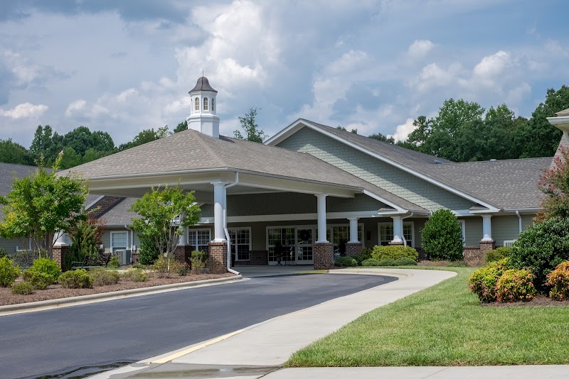 White Oak of Waxhaw nursing home in Waxhaw, NC - Photo 2 of 3