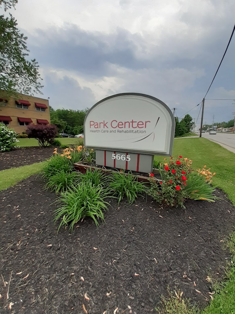 PARK CENTER HEALTHCARE AND REHABILITATION nursing home in YOUNGSTOWN, OH - Photo 4 of 5