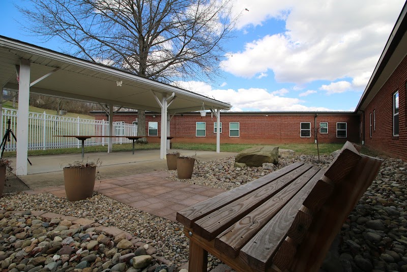 SUMMIT ACRES NURSING HOME nursing home in CALDWELL, OH - Photo 5 of 5