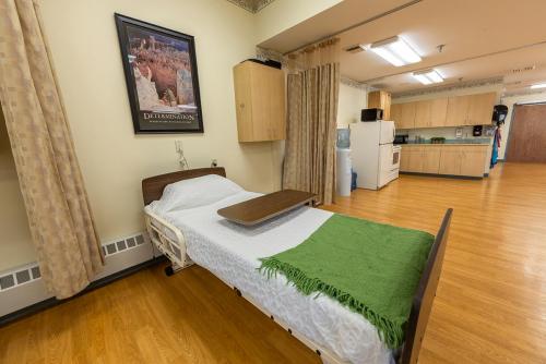 AUTUMN HILLS CARE CENTER nursing home in NILES, OH - Photo 5 of 5