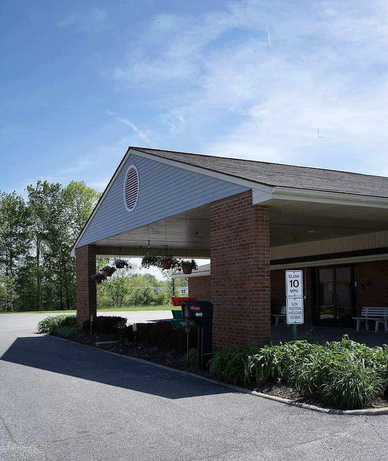 ARBORS AT STREETSBORO nursing home in STREETSBORO, OH - Photo 4 of 5