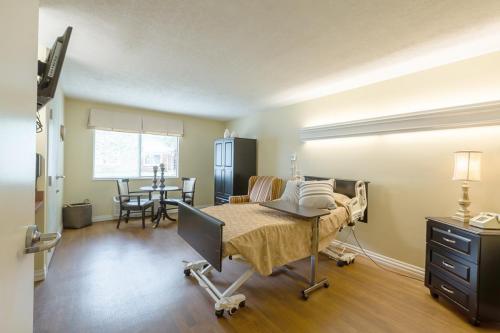 CONTINUING HEALTHCARE OF CUYAHOGA FALLS nursing home in CUYAHOGA FALLS, OH - Photo 5 of 5