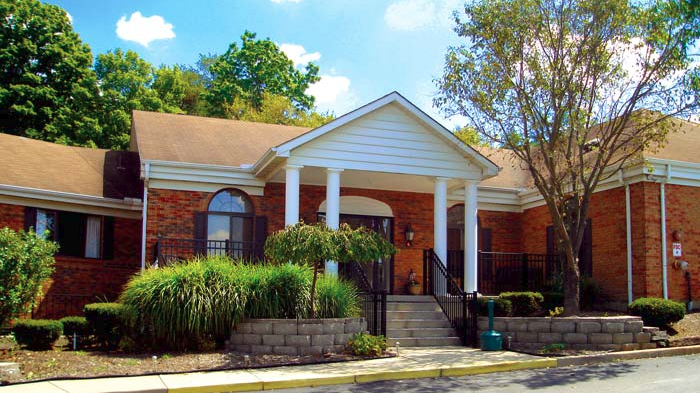 PINE RIDGE SKILLED NURSING AND REHAB nursing home in MORROW, OH - Photo 2 of 7