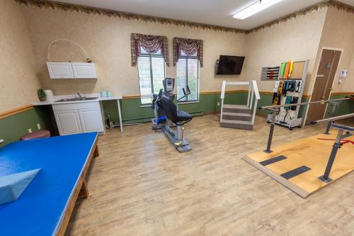 CRESTWOOD RIDGE SKILLED NURSING AND REHAB nursing home in HILLSBORO, OH - Photo 5 of 5