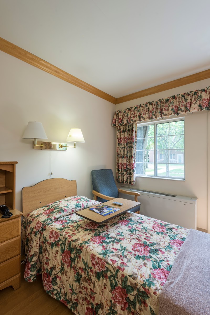 DAYSPRING OF MIAMI VALLEY HLTH CARE CENTER & REHAB nursing home in FAIRBORN, OH - Photo 3 of 10
