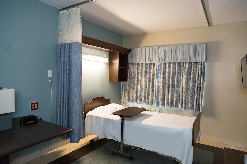 LINCOLN CRAWFORD CARE CENTER nursing home in CINCINNATI, OH - Photo 5 of 10