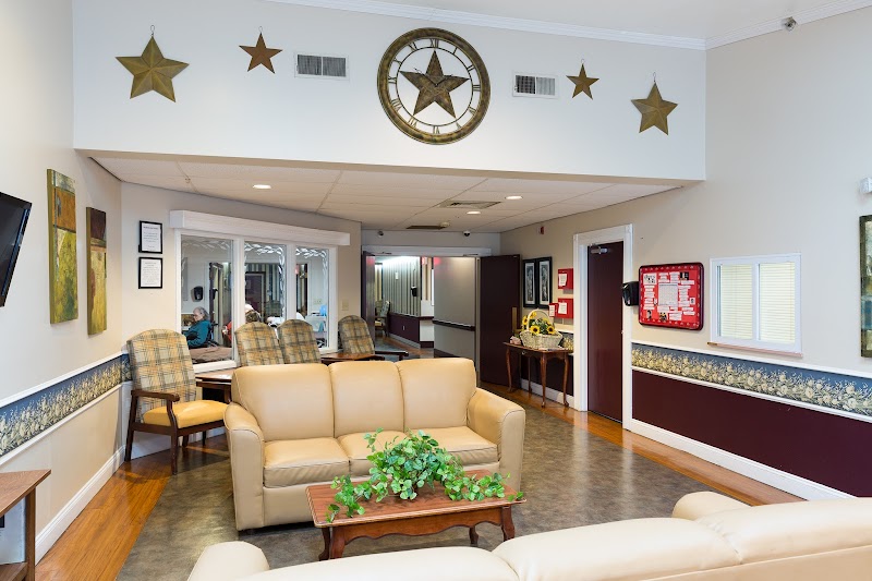 CEDARS OF LEBANON CARE CENTER nursing home in LEBANON, OH - Photo 4 of 5