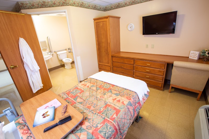 TRUEMAN POINTE CARE CENTER nursing home in HILLIARD, OH - Photo 3 of 5