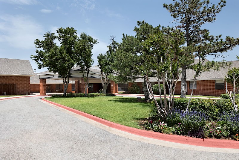 THE TIMBERS SKILLED NURSING AND THERAPY nursing home in EDMOND, OK - Photo 3 of 5