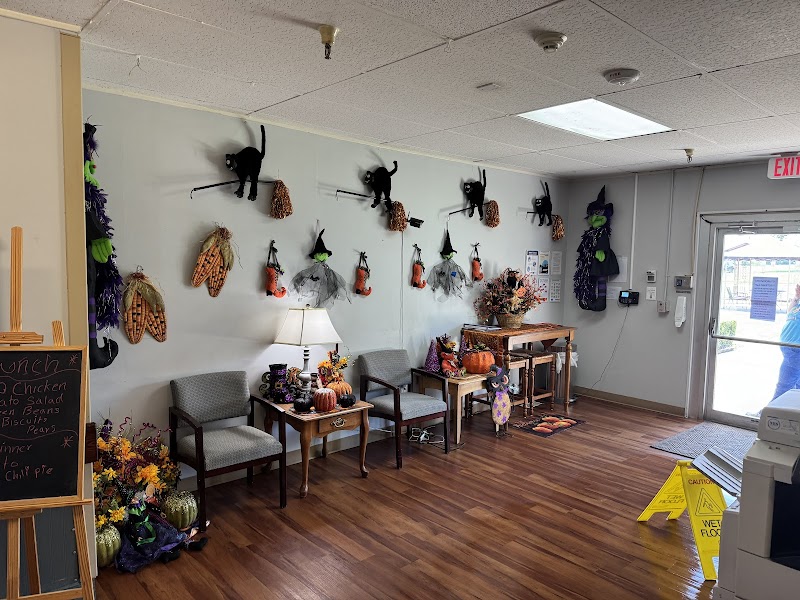 CEDARCREST CARE CENTER nursing home in BROKEN ARROW, OK - Photo 3 of 10