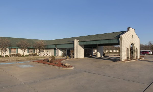 EUFAULA MANOR NURSING AND REHABILITATION CENTER nursing home in EUFAULA, OK - Photo 1 of 5