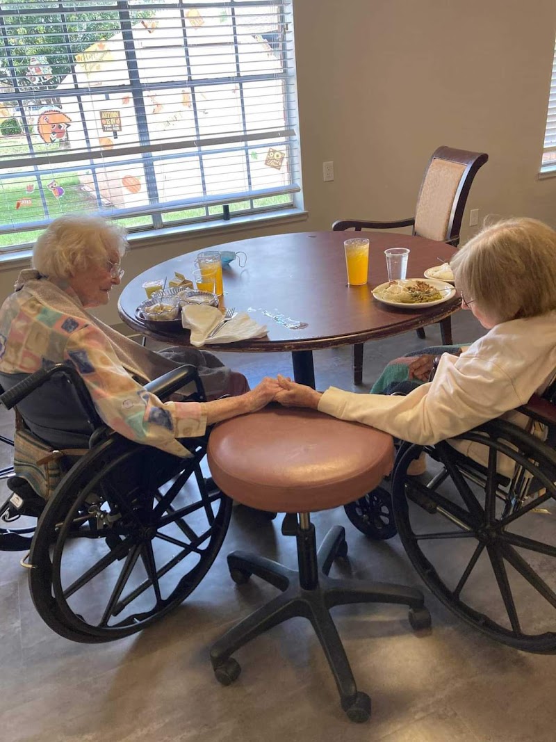 ENGLISH VILLAGE SKILLED NURSING AND THERAPY nursing home in ALTUS, OK - Photo 4 of 10