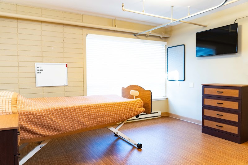 AVAMERE HEALTH SERVICES OF ROGUE VALLEY nursing home in MEDFORD, OR - Photo 4 of 5