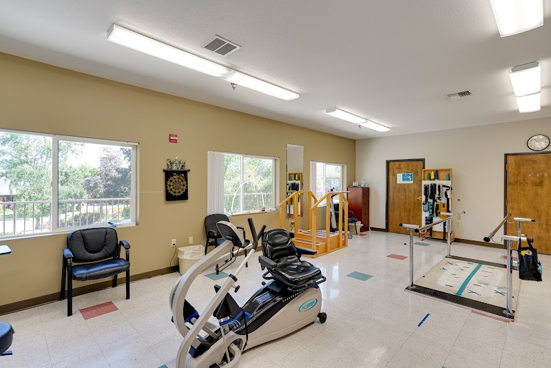 HIGHLAND HOUSE NURSING & REHABILITATION CENTER nursing home in GRANTS PASS, OR - Photo 4 of 5