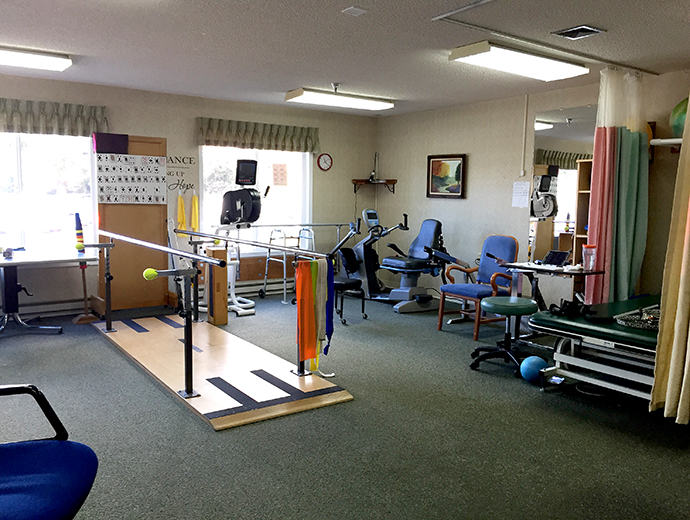 CURRY VILLAGE HEALTH AND REHAB OF CASCADIA nursing home in BROOKINGS, OR - Photo 3 of 10