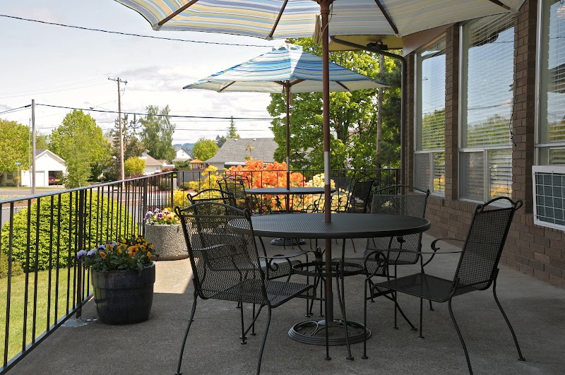 LIFE CARE CENTER OF MCMINNVILLE nursing home in MCMINNVILLE, OR - Photo 5 of 10