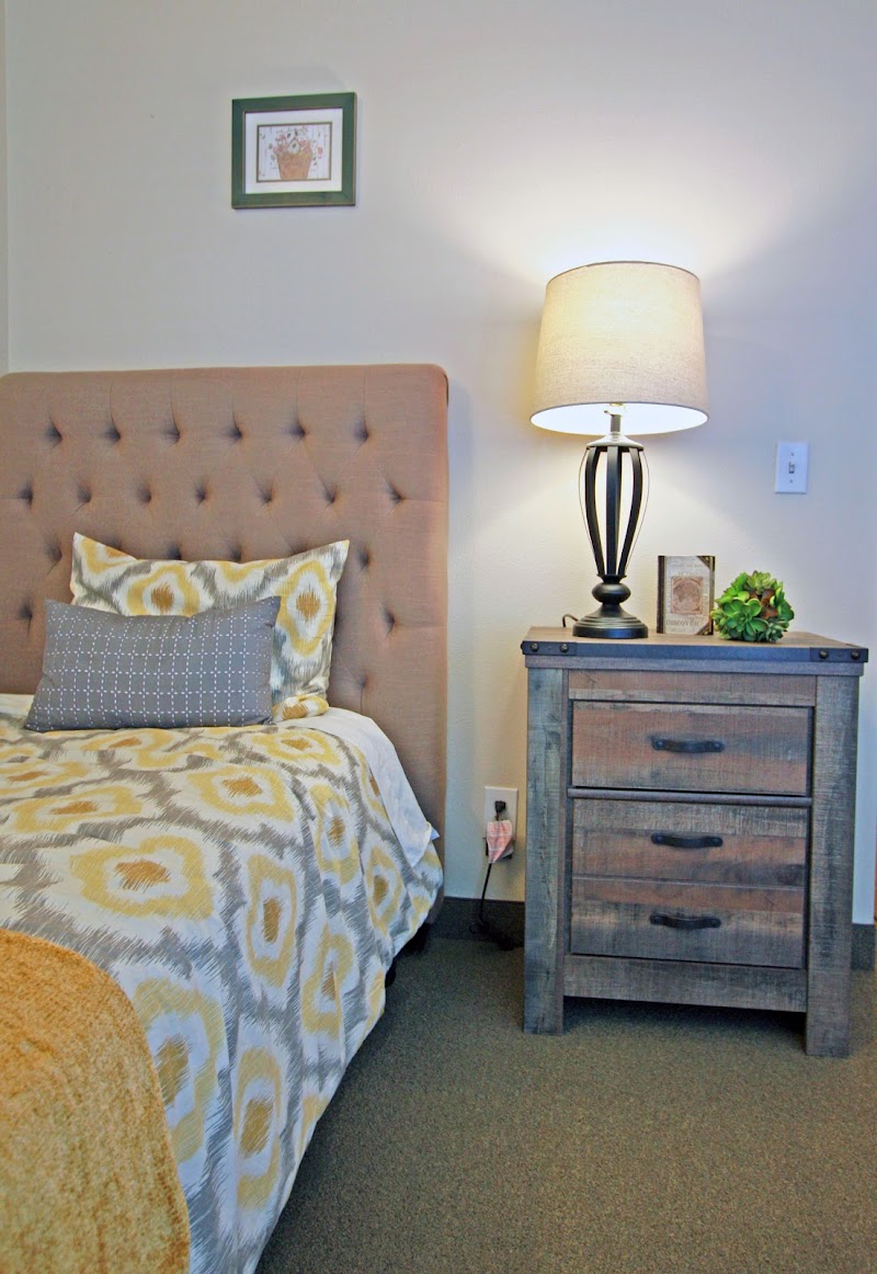 ROSE LINN CARE CENTER nursing home in WEST LINN, OR - Photo 5 of 10