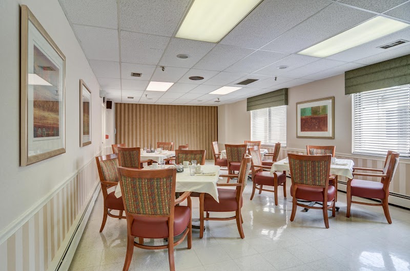 TWINBROOK HEALTHCARE AND REHABILITATION CENTER nursing home in ERIE, PA - Photo 4 of 5