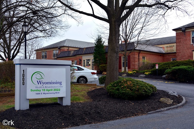 WYOMISSING HEALTH AND REHABILITATION CENTER nursing home in READING, PA - Photo 4 of 9