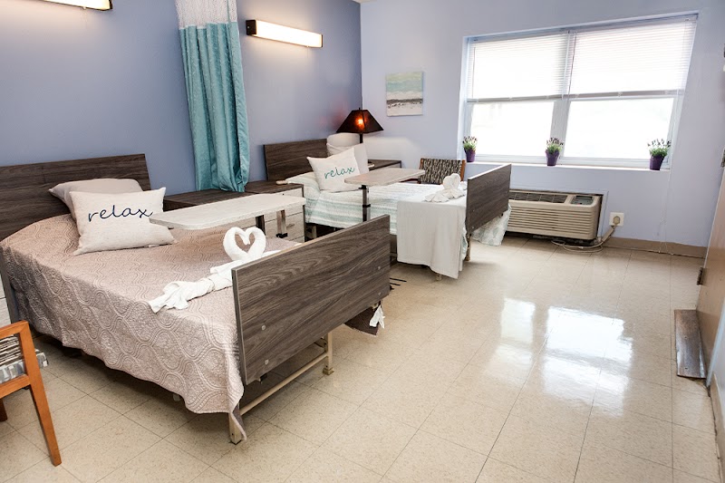 HARBORVIEW REHABILITATION CARE CENTER AT DOYLESTOW nursing home in DOYLESTOWN, PA - Photo 3 of 5