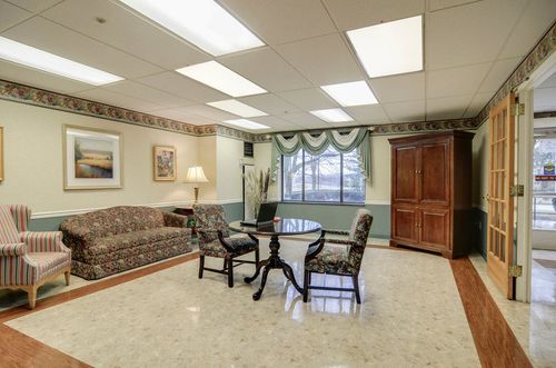 BETHLEHEM SOUTH SKILLED NURSING AND REHABILITATION nursing home in BETHLEHEM, PA - Photo 2 of 5