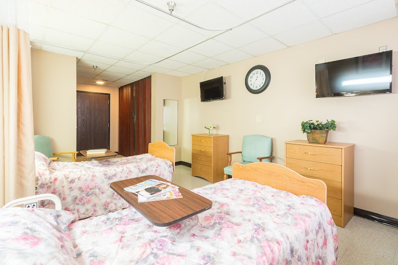 EDISON MANOR NURSING & REHABILITATION CENTER nursing home in NEW CASTLE, PA - Photo 4 of 5