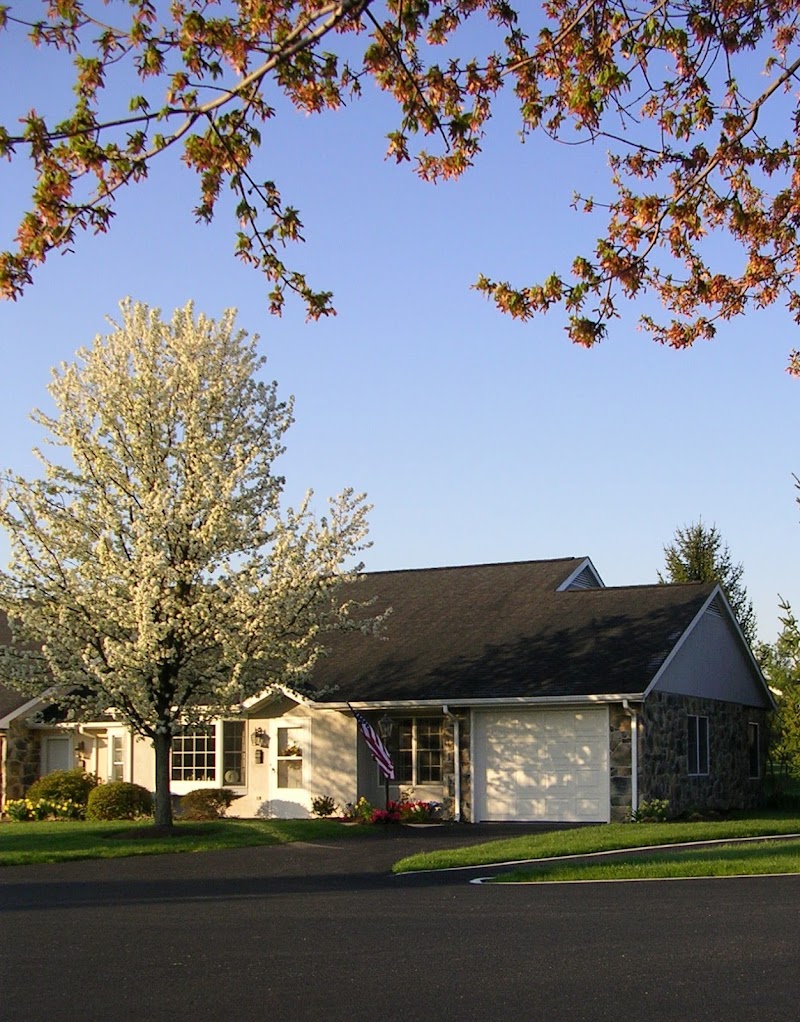 CUMBERLAND CROSSINGS RETIREMENT COMMUNITY nursing home in CARLISLE, PA - Photo 2 of 10