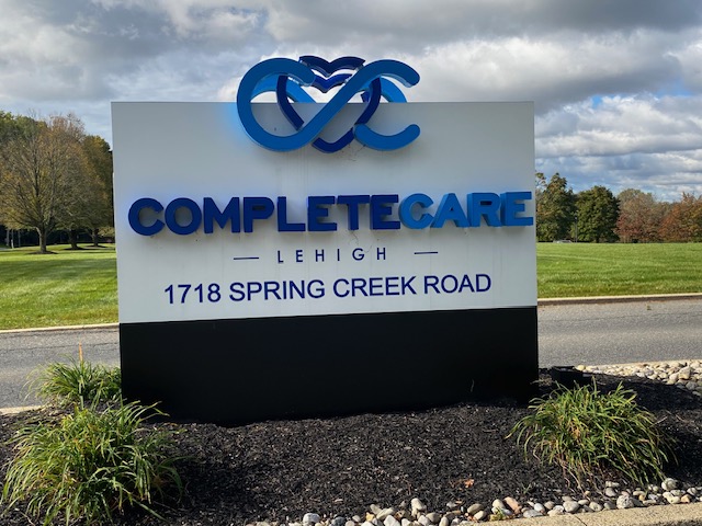 COMPLETE CARE AT LEHIGH LLC nursing home in MACUNGIE, PA - Photo 3 of 10