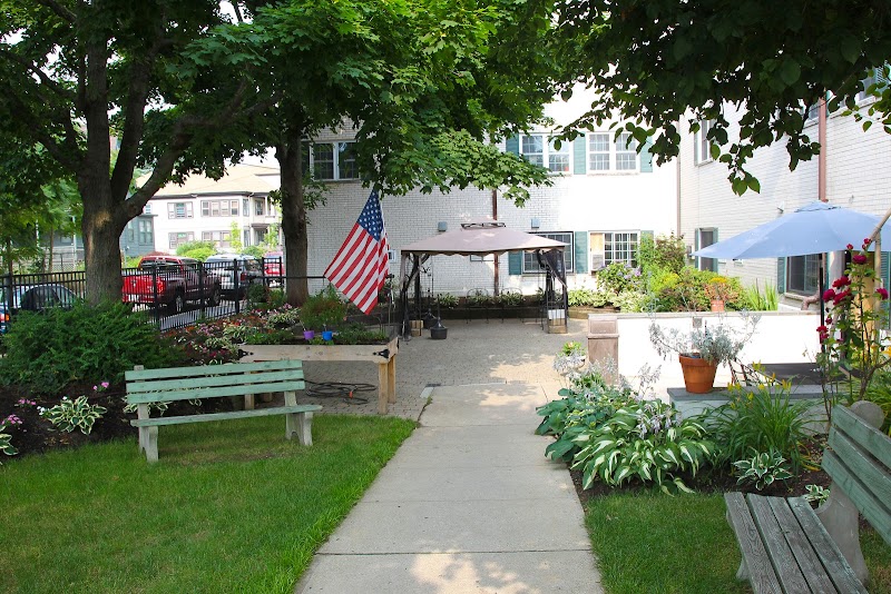 Elmwood Nursing and Rehabilitation Center nursing home in Providence, RI - Photo 3 of 10