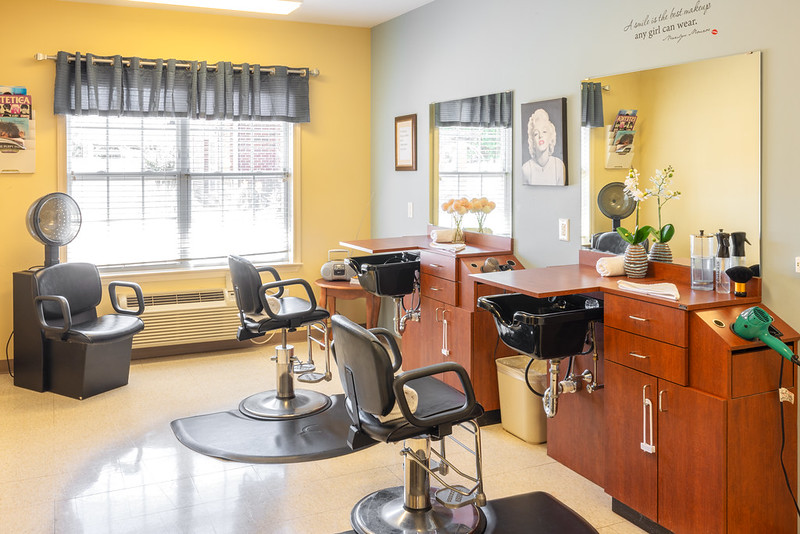 Carlyle Senior Care of Fountain Inn nursing home in Fountain Inn, SC - Photo 5 of 5