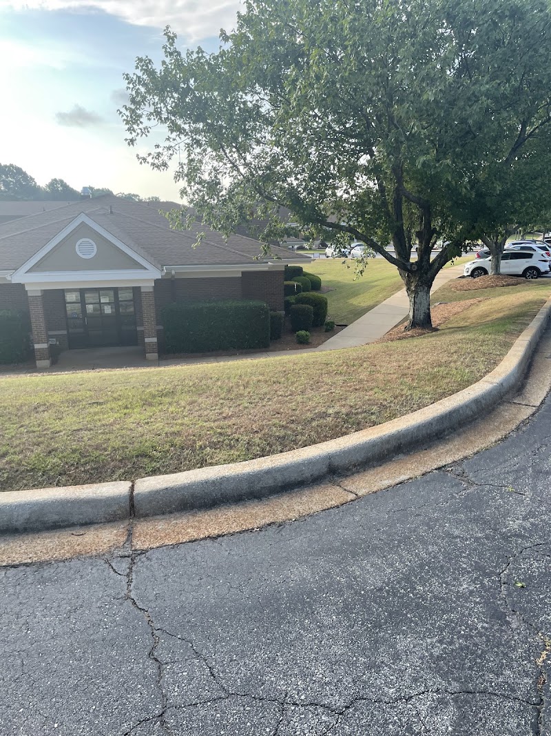 NHC Healthcare - Greenville nursing home in Greer, SC - Photo 5 of 10
