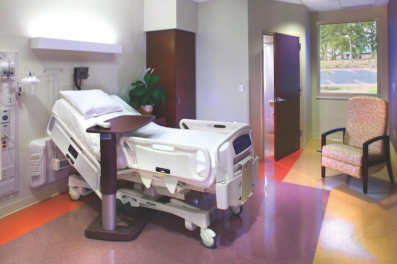 Greenwood Transitional Rehabilitation Unit nursing home in Greenwood, SC - Photo 2 of 7